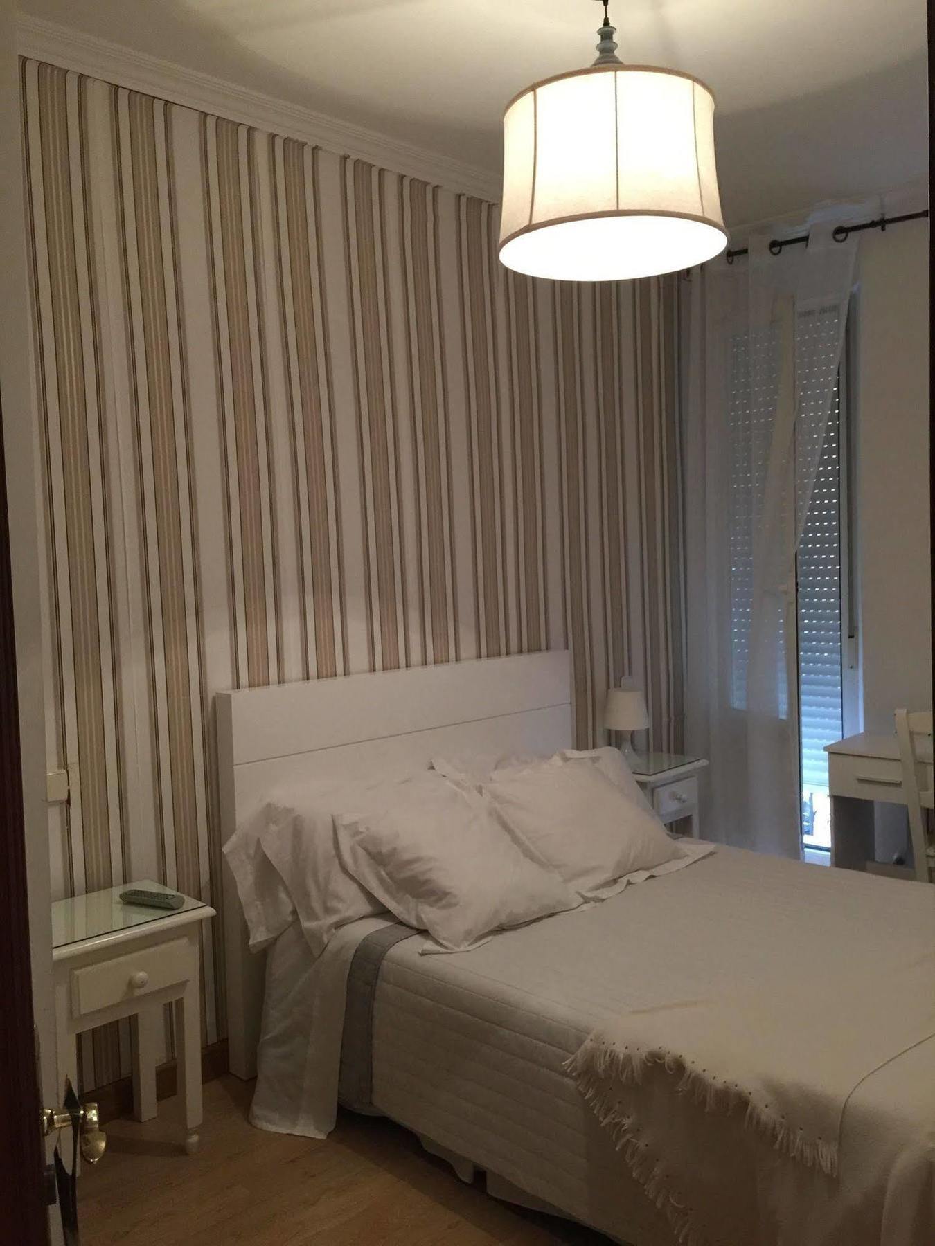 เพนชั่น เอสเตรยา Hotel มาดริด ภายนอก รูปภาพ